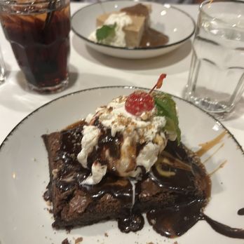 Harry & Izzy's - Brownie dessert - Steakhouses Near Me - Indianapolis, Indiana