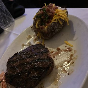 St. Elmo Steak House - Steakhouses Near Me - Indianapolis, Indiana St. Elmo Steak House - Steakhouses Near Me - Indianapolis, Indiana