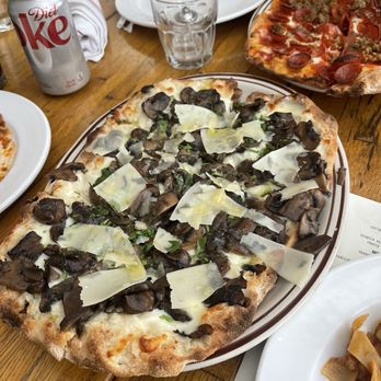 OSTE - Mushroom &cheese pizza, and pepperoni and sausage pizza - Italian Near Me - Los Angeles, California