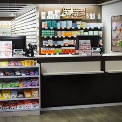 Adler-Apotheke - Verkaufsraum