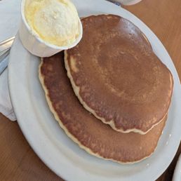 Pancakes that came with the omelette Pancakes that came with the omelette