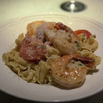 8Eleven Modern Bistro - Spicy Shrimp Pasta - just okay - New American Near Me - West Lafayette, Indiana 8Eleven Modern Bistro - Spicy Shrimp Pasta - just okay - New American Near Me - West Lafayette, Indiana