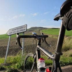 Bike 2 Malaga - My Radon R4 rental on the road to Montecorto
