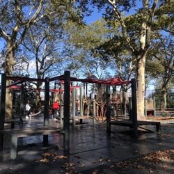 De Witt Clinton Park