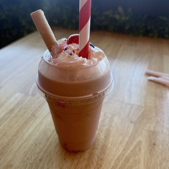 Frisco’s Carhops - Rocky road shake - Diners Near Me - Lakewood, California