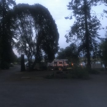 Rocky Point Resort - picture of partial hook ups and tent sites down by the river - Resorts Near Me - Klamath Falls, Oregon
