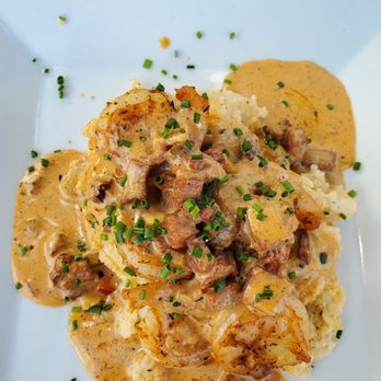 Julep Kitchen - Shrimp and grits - American Near Me - Dillard, Georgia