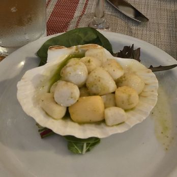 Bistro Eloise - French Restaurant - Bay scallops in a garlic sauce. Delicious. - French Near Me - Elmhurst, New York Bistro Eloise - French Restaurant - Bay scallops in a garlic sauce. Delicious. - French Near Me - Elmhurst, New York