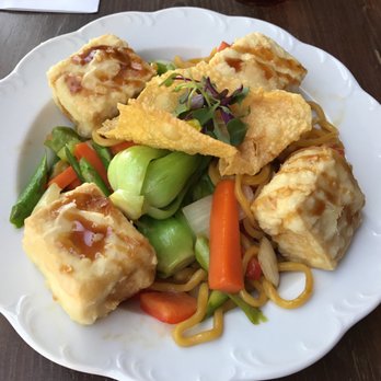 NaKorn - Thai Near Me - Evanston, Illinois