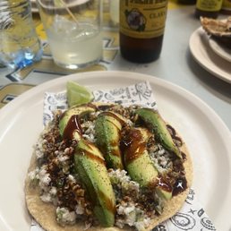 Tostada de ceviche 10/10 Tostada de ceviche 10/10