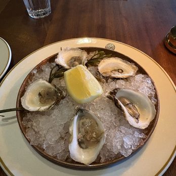 Hawksmoor - Cocktail hour $2 oysters - Steakhouses Near Me - Chicago, Illinois Hawksmoor - Cocktail hour $2 oysters - Steakhouses Near Me - Chicago, Illinois