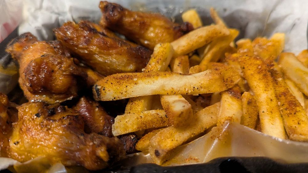 Food from Niyah's Southern Grill