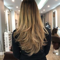 Dongsheng Hair Salon - Come And Try Our Services