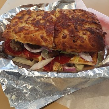 RoadHouse Pizza - Lunch special pizza bread sandwich - Pizza Near Me - Crestline, California RoadHouse Pizza - Lunch special pizza bread sandwich - Pizza Near Me - Crestline, California