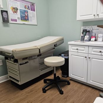 J Agustin Lacson, MD - Spotless but the chairs are uncomfortable! - Internal Medicine Near Me - Avon Park, Florida J Agustin Lacson, MD - Spotless but the chairs are uncomfortable! - Internal Medicine Near Me - Avon Park, Florida