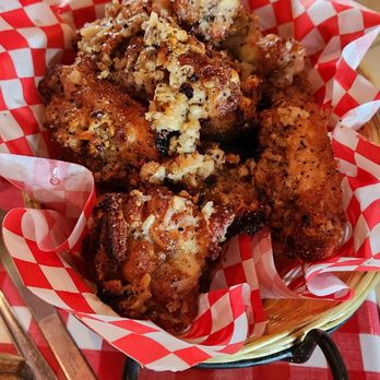 Vino's Pizza - Garlicky parmesan wings - Pizza Near Me - Carson City, Nevada