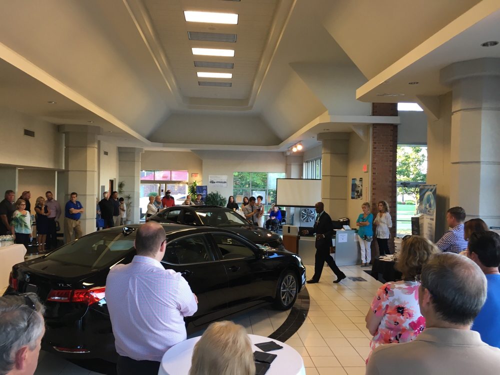 RAY LAKS ACURA OF BUFFALO Updated September 2024 13 Photos & 14