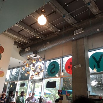 Barnaby's Cafe - Atmosphere - American Near Me - Houston, Texas