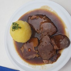 Deutsches Haus - Burgunderbraten mit Kloß