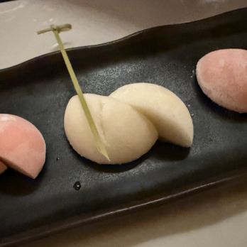 HUPO 琥珀 - Mochi - Szechuan Near Me - Long Island City, New York HUPO 琥珀 - Mochi - Szechuan Near Me - Long Island City, New York