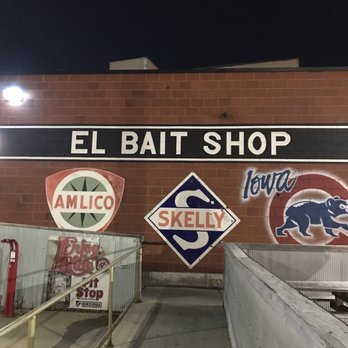 El Bait Shop - Bars Near Me - Des Moines, Iowa