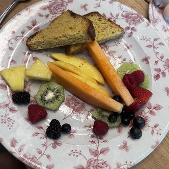 Little Hen - Fruit platter for my toddler. - Breakfast & Brunch Near Me - Weston, Florida Little Hen - Fruit platter for my toddler. - Breakfast & Brunch Near Me - Weston, Florida
