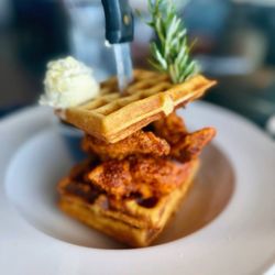 Mallards Southern Kitchen - HOT CHICKEN & WAFFLES