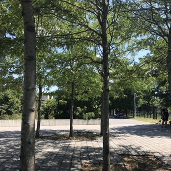 Bushwick Inlet Park - Parks Near Me - New York, New York