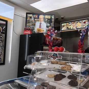 Rosa Vega Bakery - owner's picture - Spanish Near Me - Torrington, Connecticut
