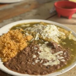 Cocina Michoacana - Green Enchiladas with rice and beans