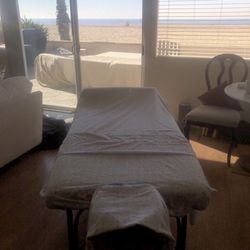 Nicole’s Mobile Massage - Body work about to happen in Newport Beach