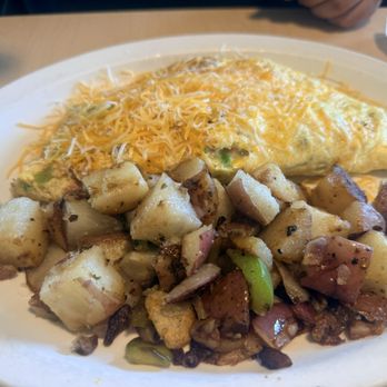 The Waffle Place - Denver Omelet with county potatoes - Breakfast & Brunch Near Me - Fresno, California The Waffle Place - Denver Omelet with county potatoes - Breakfast & Brunch Near Me - Fresno, California