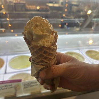 Jeni's Splendid Ice Creams - Brown Butter Almond Brittle on a waffle cone - Ice Cream & Frozen Yogurt Near Me - Mountain Brook, Alabama Jeni's Splendid Ice Creams - Brown Butter Almond Brittle on a waffle cone - Ice Cream & Frozen Yogurt Near Me - Mountain Brook, Alabama
