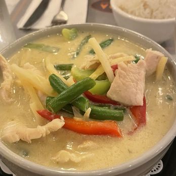 Phattra Thai Restaurant - Green Curry - Thai Near Me - Metuchen, New Jersey Phattra Thai Restaurant - Green Curry - Thai Near Me - Metuchen, New Jersey