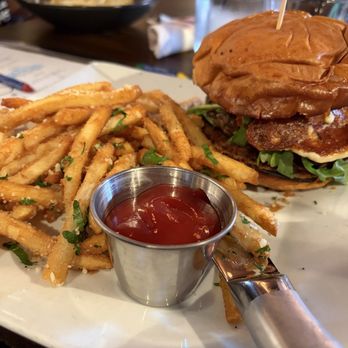 Davanti Enoteca - Iconic hamburger with crunchy flavored fries - Italian Near Me - San Diego, California