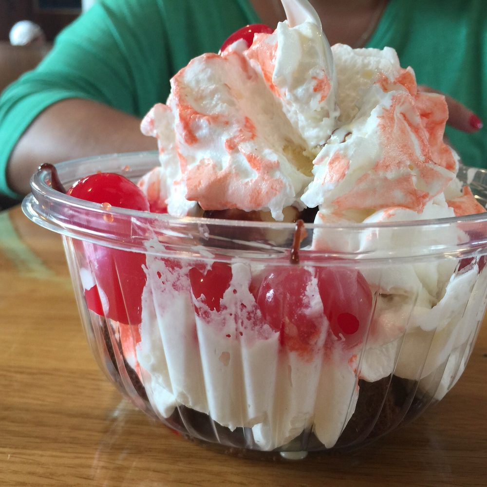 Ivanhoe's Drive In - Fudge Crumb Deluxe :-) - Ice Cream & Frozen Yogurt Near Me - Upland, Indiana Ivanhoe's Drive In - Fudge Crumb Deluxe :-) - Ice Cream & Frozen Yogurt Near Me - Upland, Indiana