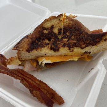 Honey Berry Pancakes and Cafe - Back to Bed Sandwich - Pancakes Near Me - Brookfield, Wisconsin