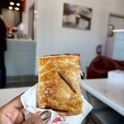 Vicky Bakery - Guava pastry (pastelito de guayaba)