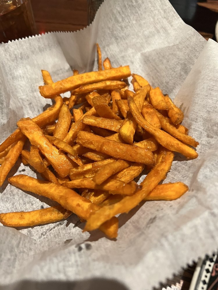 Social spots from Safari's Brick Oven & Grill