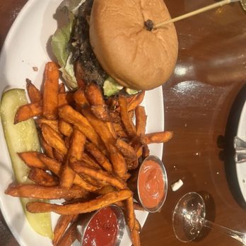 Chef Geoff's West End - Black bean and pecan burger - New American Near Me - Washington, DC, District of Columbia