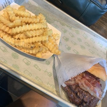 Shake Shack Park Road - Smoke shack burger Fries - Burgers Near Me - Charlotte, North Carolina Shake Shack Park Road - Smoke shack burger Fries - Burgers Near Me - Charlotte, North Carolina