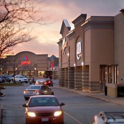 Lake View Plaza