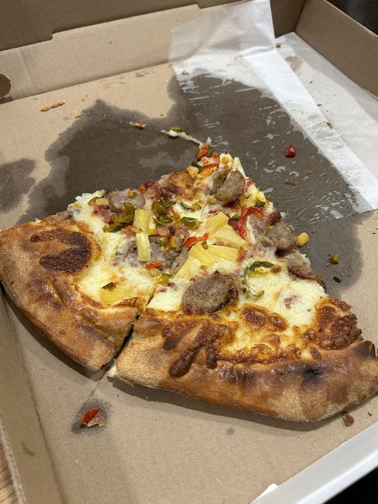 Val's Pizza and Subs Logo