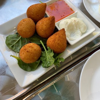 Mrs Potato - Combo appetizer chicken drops & cheese balls - Brazilian Near Me - Orlando, Florida