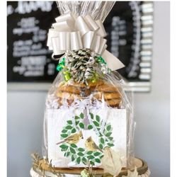 Kookie Krums - The gift that I ordered nicely decorated with ribbons and bow