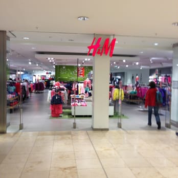 H&M - Fashion Near Me - Hamburg, HH