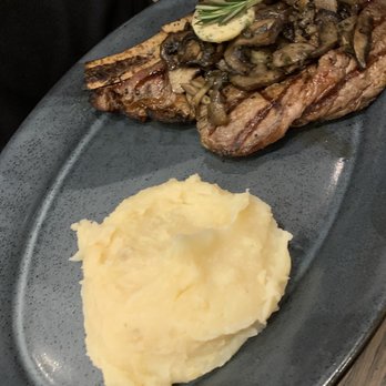 Barnwood - Manteca - Rib eye steak with mashed potato - Barbeque Near Me - Manteca, California Barnwood - Manteca - Rib eye steak with mashed potato - Barbeque Near Me - Manteca, California