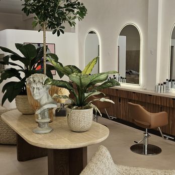 Studio 1 Blowouts - Blow Dry/Out Services Near Me - West Hollywood, California Studio 1 Blowouts - Blow Dry/Out Services Near Me - West Hollywood, California