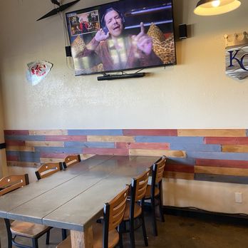 WINGZ & MORE - Updated March 2026 - 48 Photos & 70 Reviews - 11902