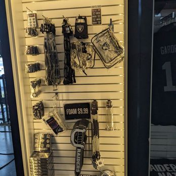 Las Vegas Raiders - LA Raiders gear for sale - Professional Sports Teams Near Me - Las Vegas, Nevada Las Vegas Raiders - LA Raiders gear for sale - Professional Sports Teams Near Me - Las Vegas, Nevada